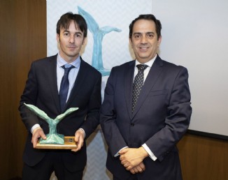 Enrique Mateos, premio a la Investigacin Agroalimentaria junto a Vctor Yuste, Director General del Foro Interalimentario